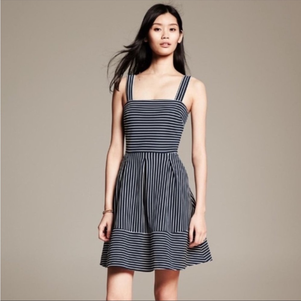 NWOT Banana Republic Striped Dress 4